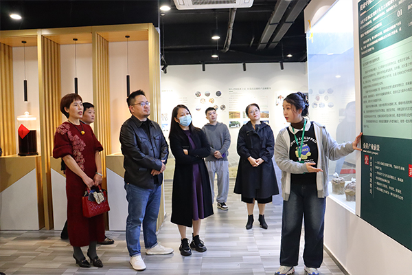 各界商业精英来桑芝园集团调研(图4)